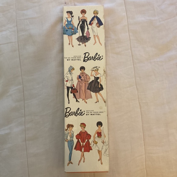 BRUNETTE BUBBLE-CUT BARBIE IN ORIGINAL BOX BY MATTEL, 1962!!! - Picture 7 of 7